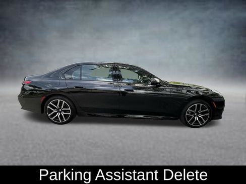 Used 2025 BMW 740i xDrive AWD/4WD image 8