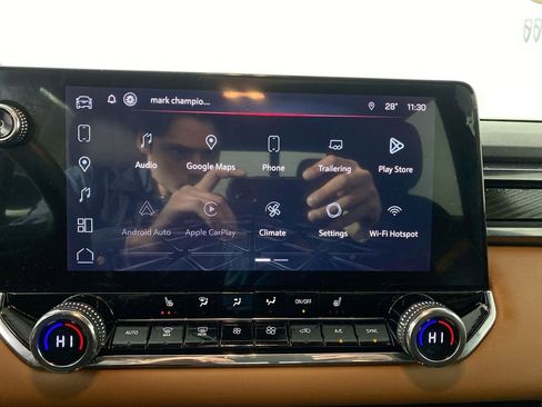 Used 2023 GMC Canyon AT4 w/ Technology Package image 16