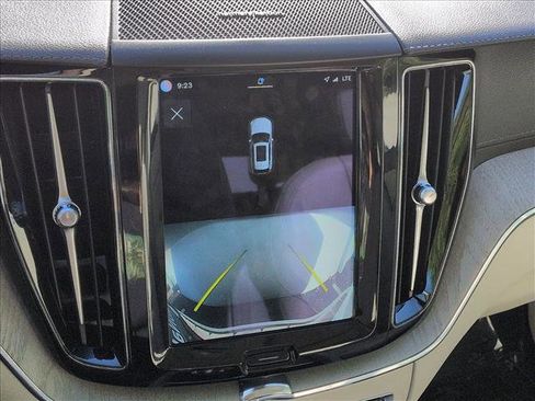 Certified 2023 Volvo XC60 T8 Ultimate w/ Climate Package image 14