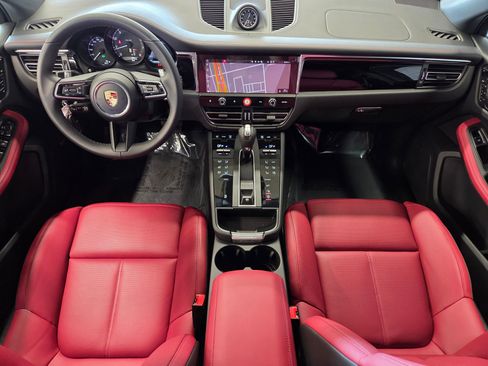New 2026 Porsche Macan AWD/4WD image 13