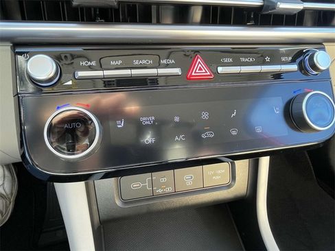 New 2026 Hyundai Tucson SEL image 16