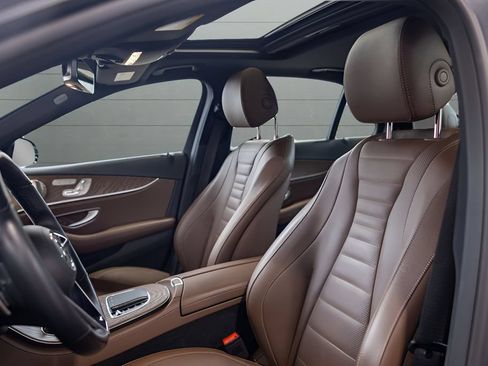 Used 2022 Mercedes-Benz E 450 4MATIC Sedan w/ Driver Assistance Package image 38