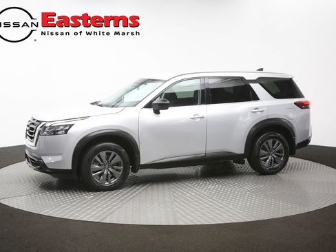 Used 2024 Nissan Pathfinder S AWD/4WD image 57
