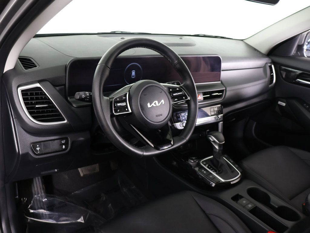 Used 2024 Kia Seltos SX w/ SX Sunroof Package AWD/4WD image 30