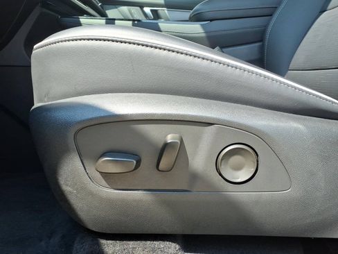 Used 2026 Buick Enclave Sport Touring FWD image 18