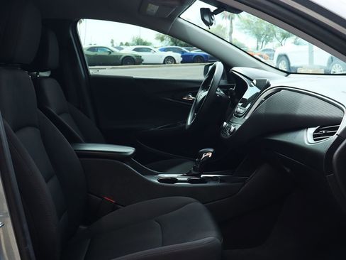 Used 2023 Chevrolet Malibu LT FWD image 34