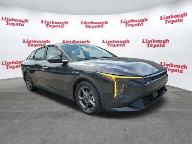 Used 2025 Kia K4 FWD image 16