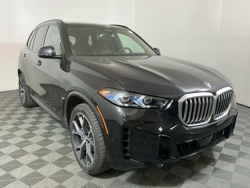 New 2026 BMW X5 xDrive40i w/ M Sport Package image 3