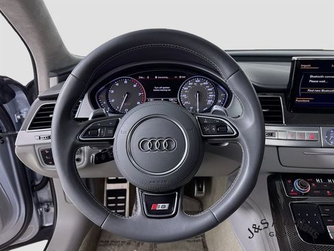 Used 2015 Audi S8 image 12