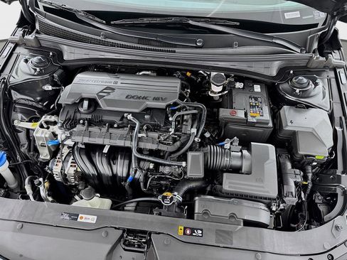 New 2026 Hyundai Elantra Limited FWD image 31