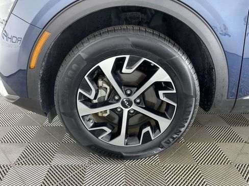 Used 2023 Kia Sportage EX image 17