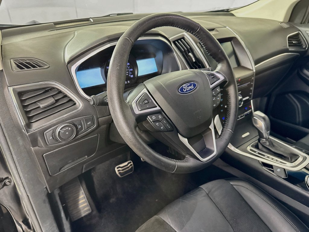 Used 2018 Ford Edge Sport w/ Equipment Group 401A AWD/4WD image 9