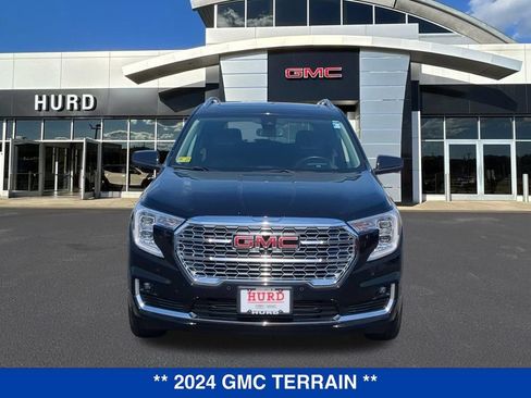 Used 2024 GMC Terrain Denali w/ Black Diamond Edition AWD/4WD image 10