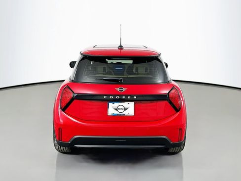 Certified 2025 MINI Cooper 2-Door Hardtop image 6