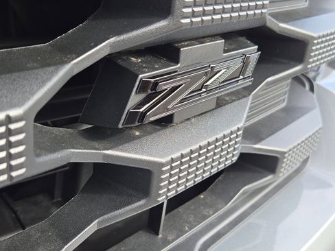 New 2026 Chevrolet Silverado 1500 Custom Trail Boss w/ Dark Appearance Package image 18