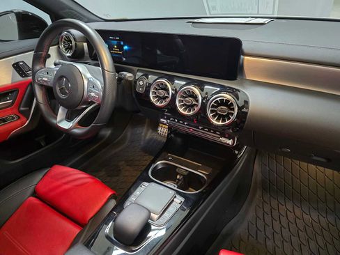 Certified 2022 Mercedes-Benz A 220 4MATIC image 11