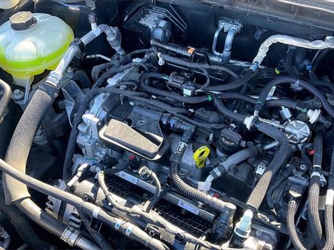 Used 2022 Ford Escape SE w/ SE Sport Appearance Package image 35