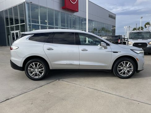 Used 2022 Buick Enclave Premium w/ Experience Buick Package image 2