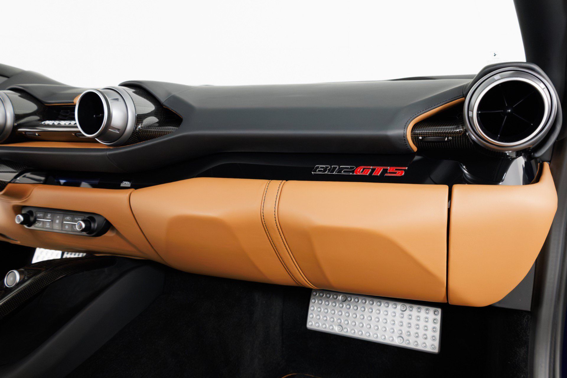 Used 2021 Ferrari 812 GTS RWD image 43