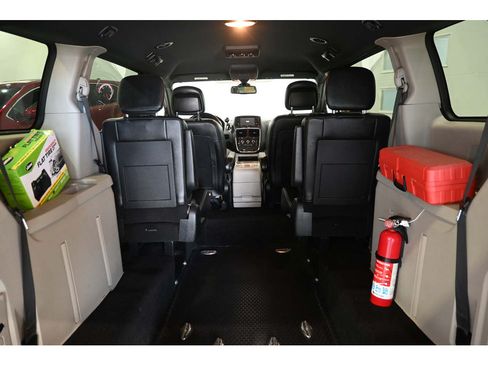 Used 2020 Dodge Grand Caravan SXT FWD image 20