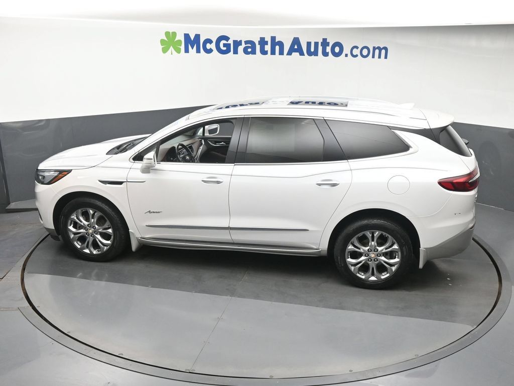 Used 2018 Buick Enclave Avenir w/ Avenir Technology Package AWD/4WD image 29