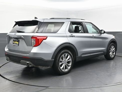 Used 2023 Ford Explorer Limited AWD/4WD image 7