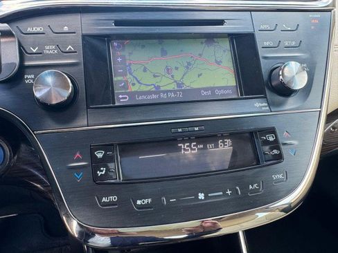 Used 2013 Toyota Avalon XLE Touring FWD image 22