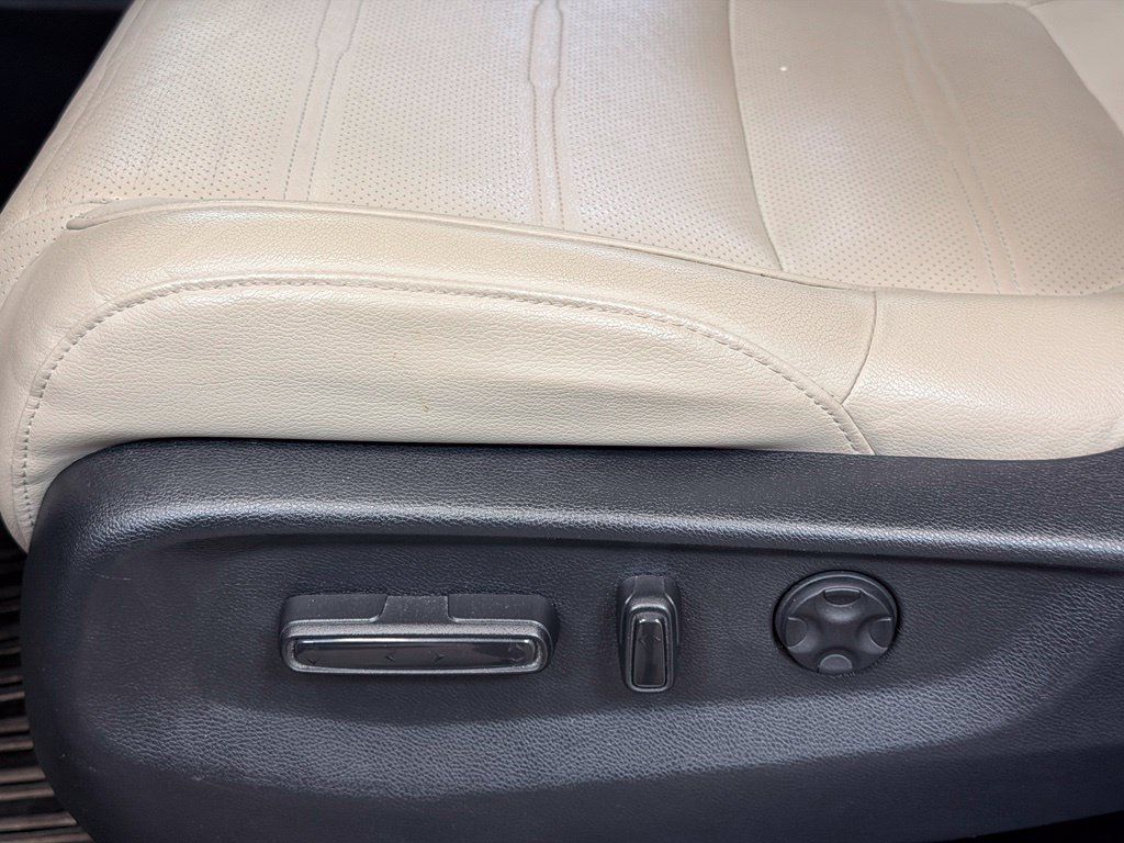 Used 2017 Honda CR-V Touring image 13