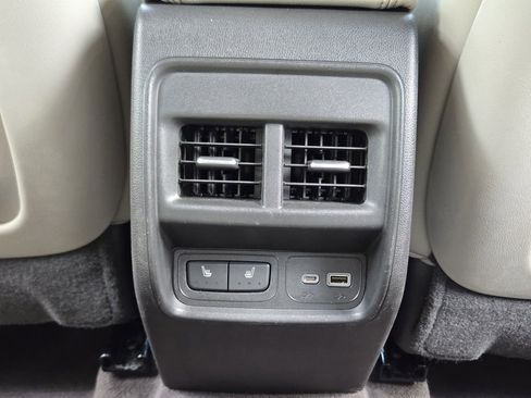 Used 2021 Cadillac XT4 Premium Luxury FWD image 38