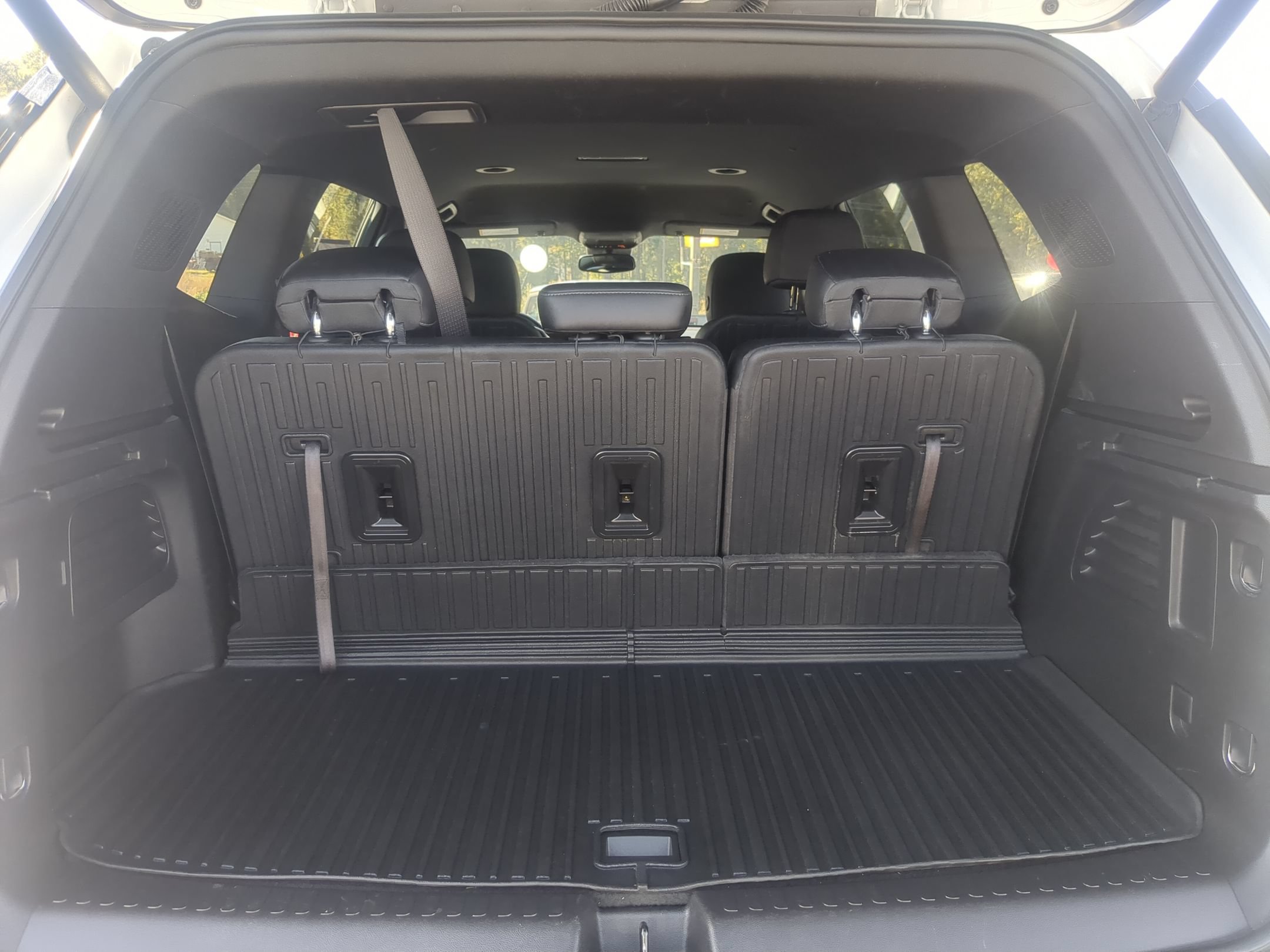 Used 2025 GMC Acadia Elevation w/ Elevation Premium Package FWD image 26