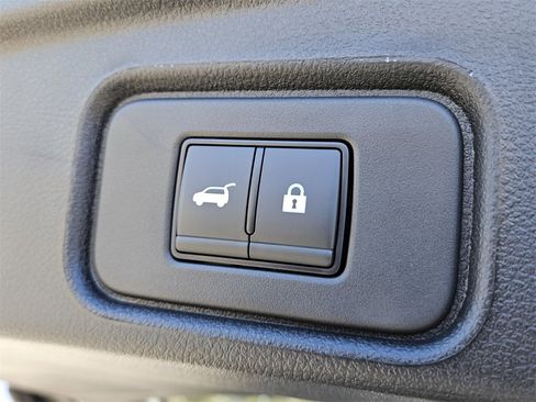 New 2025 Nissan Pathfinder SL w/ SL Premium Package image 12