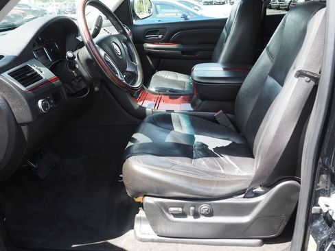 Used 2008 Cadillac Escalade AWD image 11