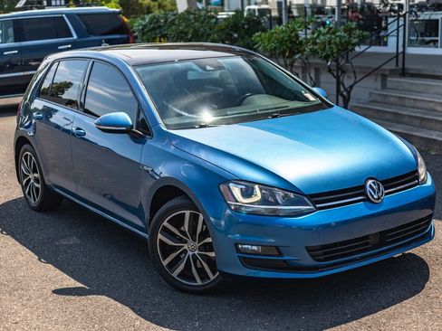 Used 2016 Volkswagen Golf SE w/ Lighting Package FWD image 2