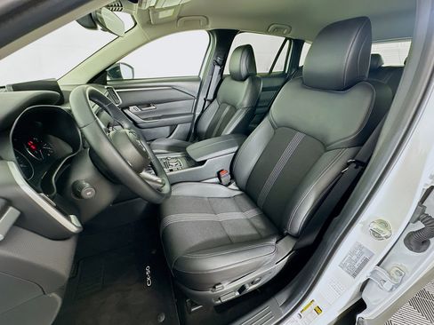 Used 2025 MAZDA CX-50 2.5 Hybrid w/ Preferred Pkg image 13