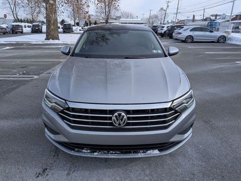 Used 2020 Volkswagen Jetta SE w/ SE Cold Weather Package image 2