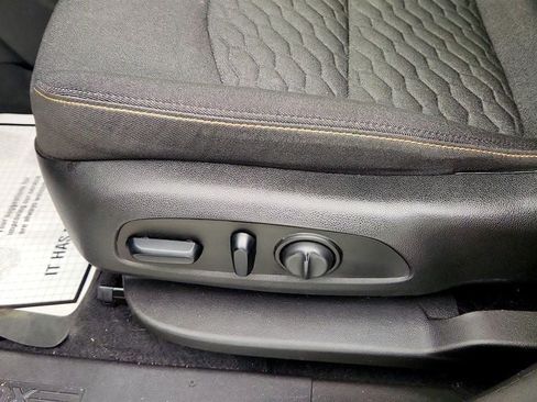 Used 2021 Chevrolet Equinox LT AWD/4WD image 11