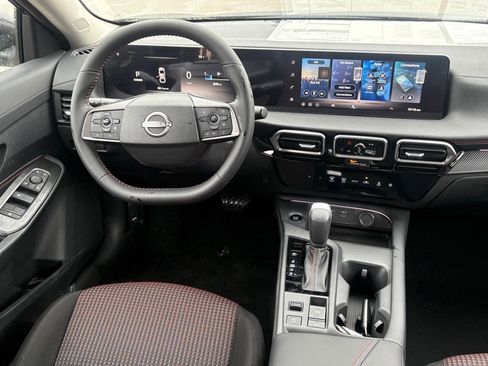 New 2026 Nissan Sentra SR image 13