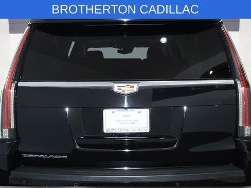 Used 2016 Cadillac Escalade ESV Premium AWD/4WD image 16