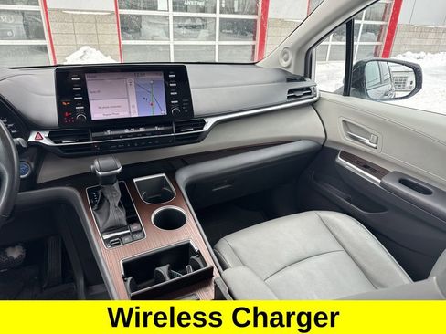 Used 2023 Toyota Sienna XLE w/ XLE Plus Package image 13