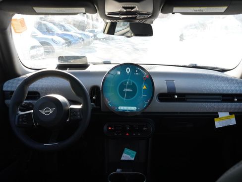 Used 2026 MINI Cooper 4-Door Hardtop image 7