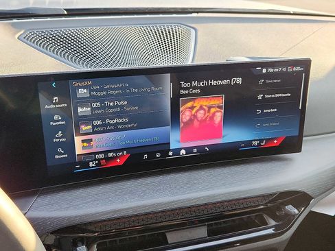 Used 2025 BMW 330i xDrive Sedan w/ M Sport Package image 15