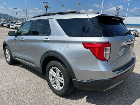 Used 2024 Ford Explorer XLT w/ Equipment Group 202A AWD/4WD image 4