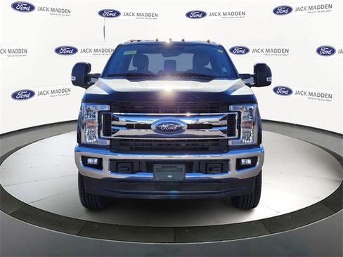 Used 2017 Ford F350 XLT image 8