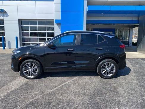 Used 2023 Buick Encore GX Select w/ Sport Touring Package AWD/4WD image 2