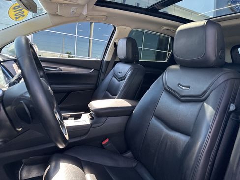 Used 2018 Cadillac XT5 Luxury AWD/4WD image 6