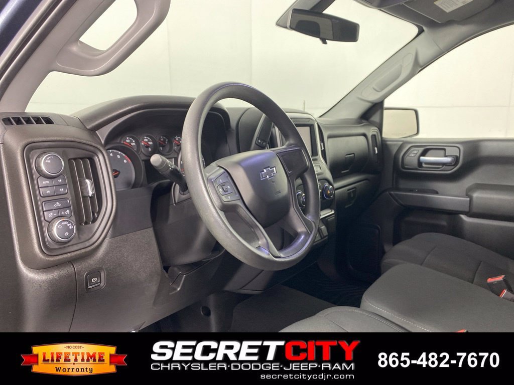 Used 2021 Chevrolet Silverado 1500 Custom Trail Boss AWD/4WD image 11