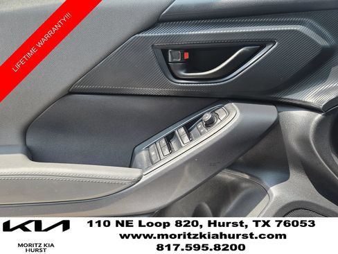 Used 2025 Subaru Crosstrek 2.5i Premium w/ Crosstrek Mirror Package AWD/4WD image 25
