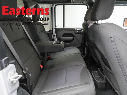 Used 2023 Jeep Wrangler Unlimited w/ Cold Weather Group image 26