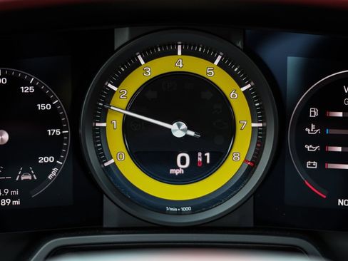 Used 2024 Porsche 911 Carrera w/ Premium Package image 46