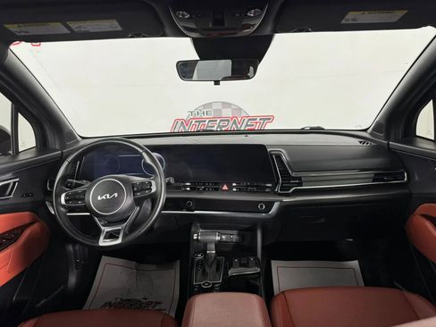 Used 2024 Kia Sportage SX image 11